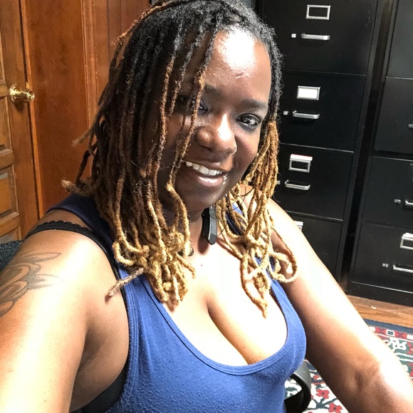 Meet your Posher, Crystal - Picture 4 of 8